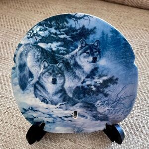 Handpainted sand dollar with stand Artist Larry Fanning  wolf design